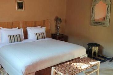 펜션 Dar Tawarta Guest House Dakhla
