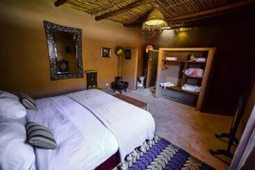 펜션 Dar Tawarta Guest House Dakhla