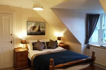 민박 Cranford Guest House