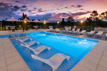 Grateus Luxury Apart & Spa
