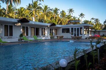 هتل Golden Sands Resort, Morjim