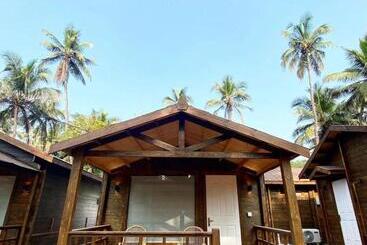 هتل Golden Sands Resort, Morjim