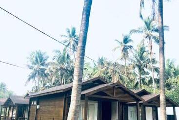 هتل Golden Sands Resort, Morjim