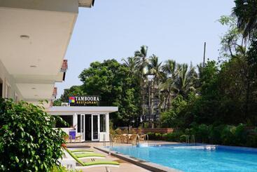 هتل Golden Sands Resort, Morjim