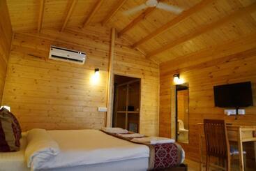 هتل Golden Sands Resort, Morjim