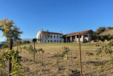 پانسیون Agriturismo Vecio Portico