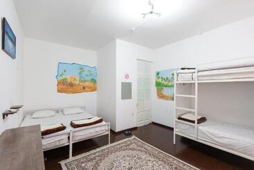 Light Hostel