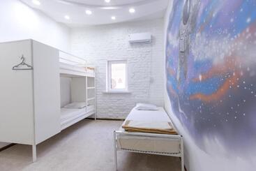 Light Hostel