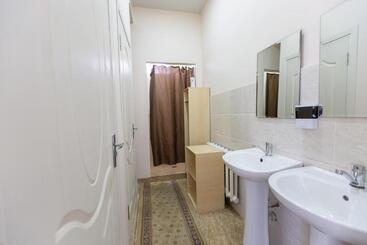 Light Hostel
