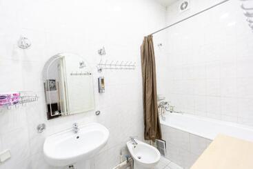 Light Hostel