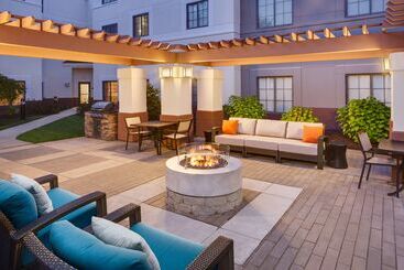 هتل Hyatt House Boston Waltham