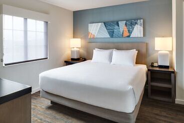 هتل Hyatt House Boston Waltham