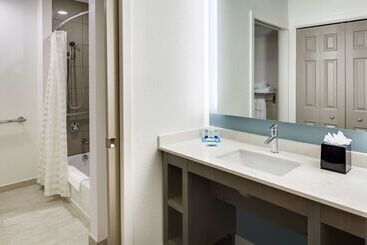 هتل Hyatt House Boston Waltham