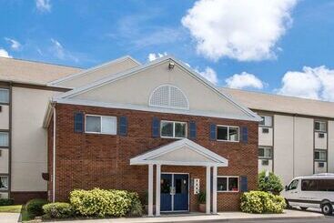 هتل Suburban Studios Melbourne Airport