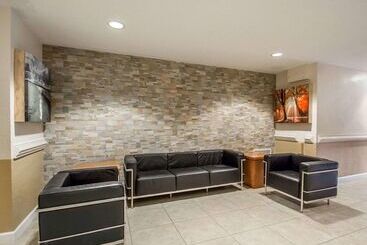 هتل Suburban Studios Melbourne Airport