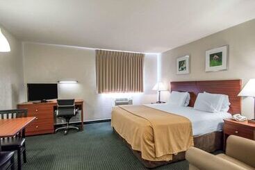 هتل Suburban Studios Melbourne Airport