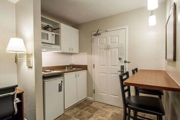 هتل Suburban Studios Melbourne Airport