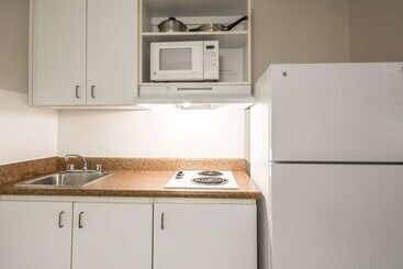 هتل Suburban Studios Melbourne Airport
