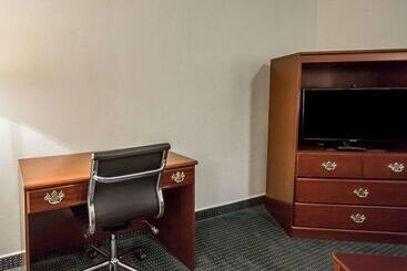 هتل Suburban Studios Melbourne Airport