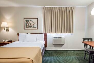 هتل Suburban Studios Melbourne Airport