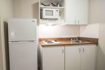 هتل Suburban Studios Melbourne Airport