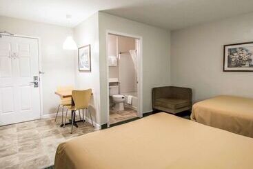 هتل Suburban Studios Melbourne Airport
