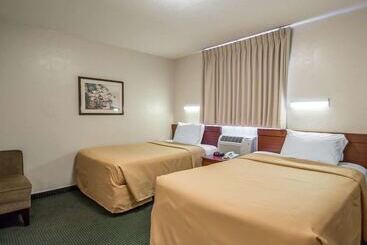 هتل Suburban Studios Melbourne Airport