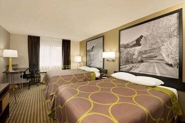 هتل Super 8 By Wyndham Lexington Hamburg Area