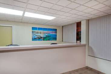 هتل Super 8 By Wyndham Melbourne