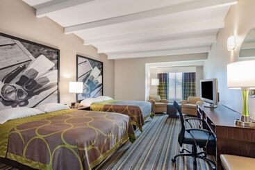 هتل Super 8 By Wyndham Melbourne