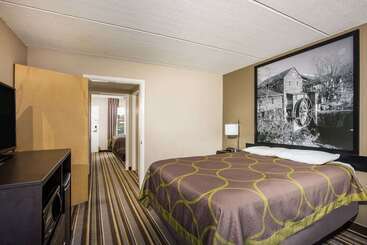 酒店 Super 8 By Wyndham Sevierville Riverside
