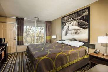 酒店 Super 8 By Wyndham Sevierville Riverside