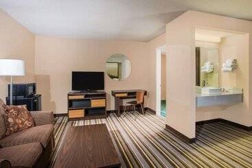 酒店 Super 8 By Wyndham Sevierville Riverside