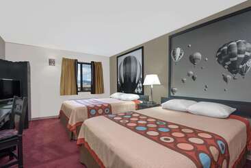 هتل Super 8 By Wyndham Taos