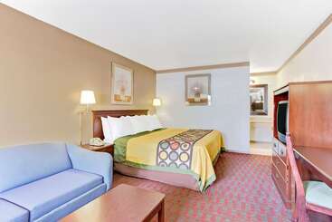 هتل Super 8 By Wyndham Williamsburg/historic Area