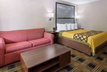 هتل Super 8 By Wyndham Williamsburg/historic Area