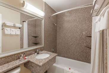 هتل Travelodge By Wyndham San Diego Seaworld