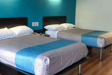 Motel 6daytona Beach, Fl  Speedway