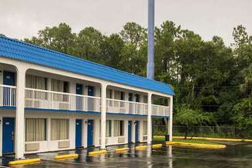Motel 6daytona Beach, Fl  Speedway