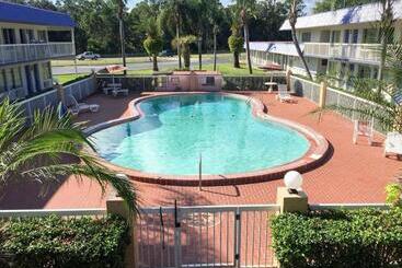 Motel 6daytona Beach, Fl  Speedway