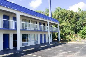 Motel 6daytona Beach, Fl  Speedway
