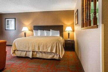 فندق على الطريق Quality Inn & Suites