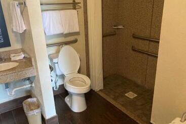 モーテル Red Roof Inn Cookeville  Tennessee Tech