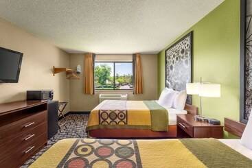 مُتل Super 8 By Wyndham Ankeny/des Moines Area