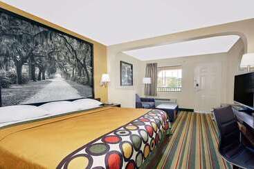 Motel Super 8 By Wyndham Byron/south Macon