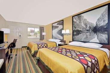 مُتل Super 8 By Wyndham Byron/south Macon