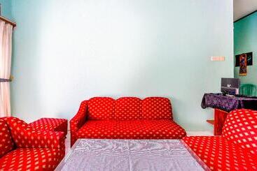 هتل Oyo 2903 Putri Residence Syariah