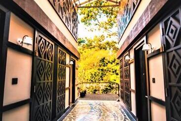 هتل Symphony Samudra Beachside Jungle Resort And Spa