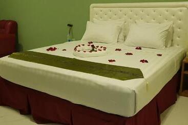 Supreme Hotel Yangon