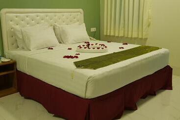 Supreme Hotel Yangon